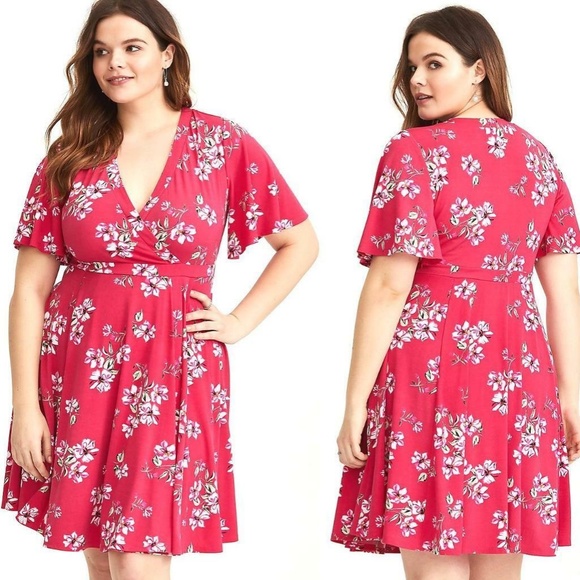 torrid Dresses & Skirts - NWOT Torrid 3 Raspberry Floral Surplice Dress